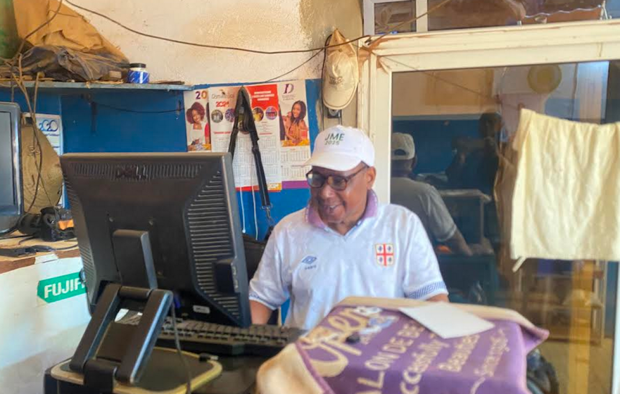 Photographes et laborantins en détresse : un secteur fragilisé par les charges et la concurrence du smartphone