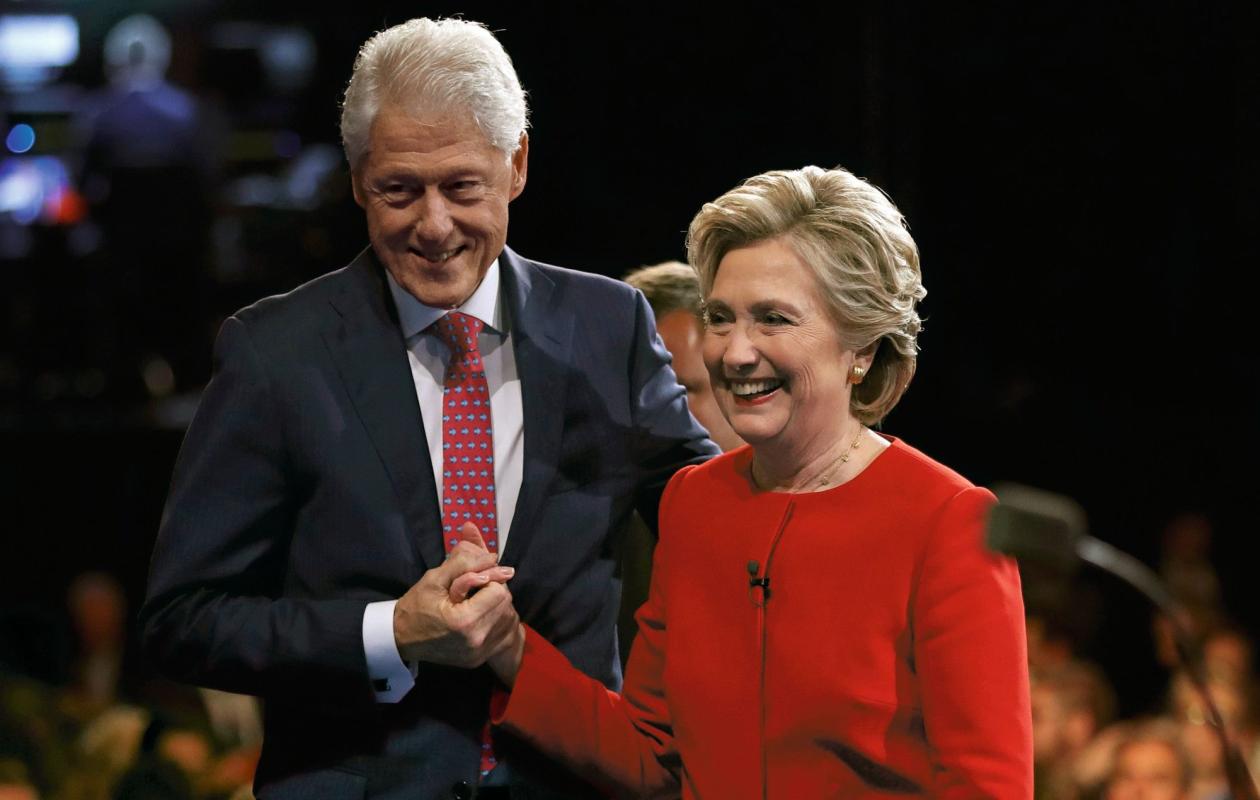 Bill et Hillary Clinton assignés à comparaître au Congrès pour l'affaire Epstein