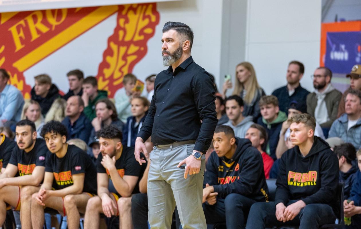 Hugo Salgado: l’entraîneur qui transforme les outsiders en champions cherche son prochain défi