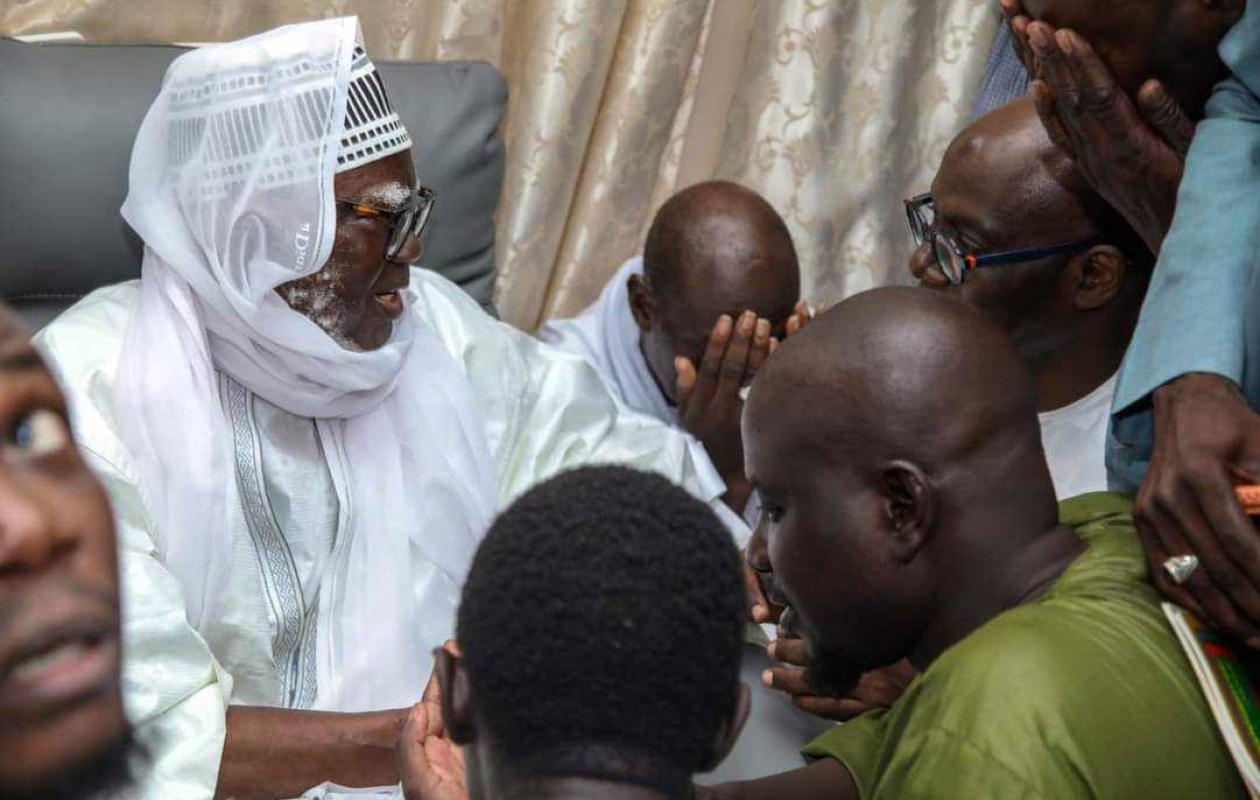 Thierno Alassane Sall à Touba : Une visite sous le signe du recueillement
