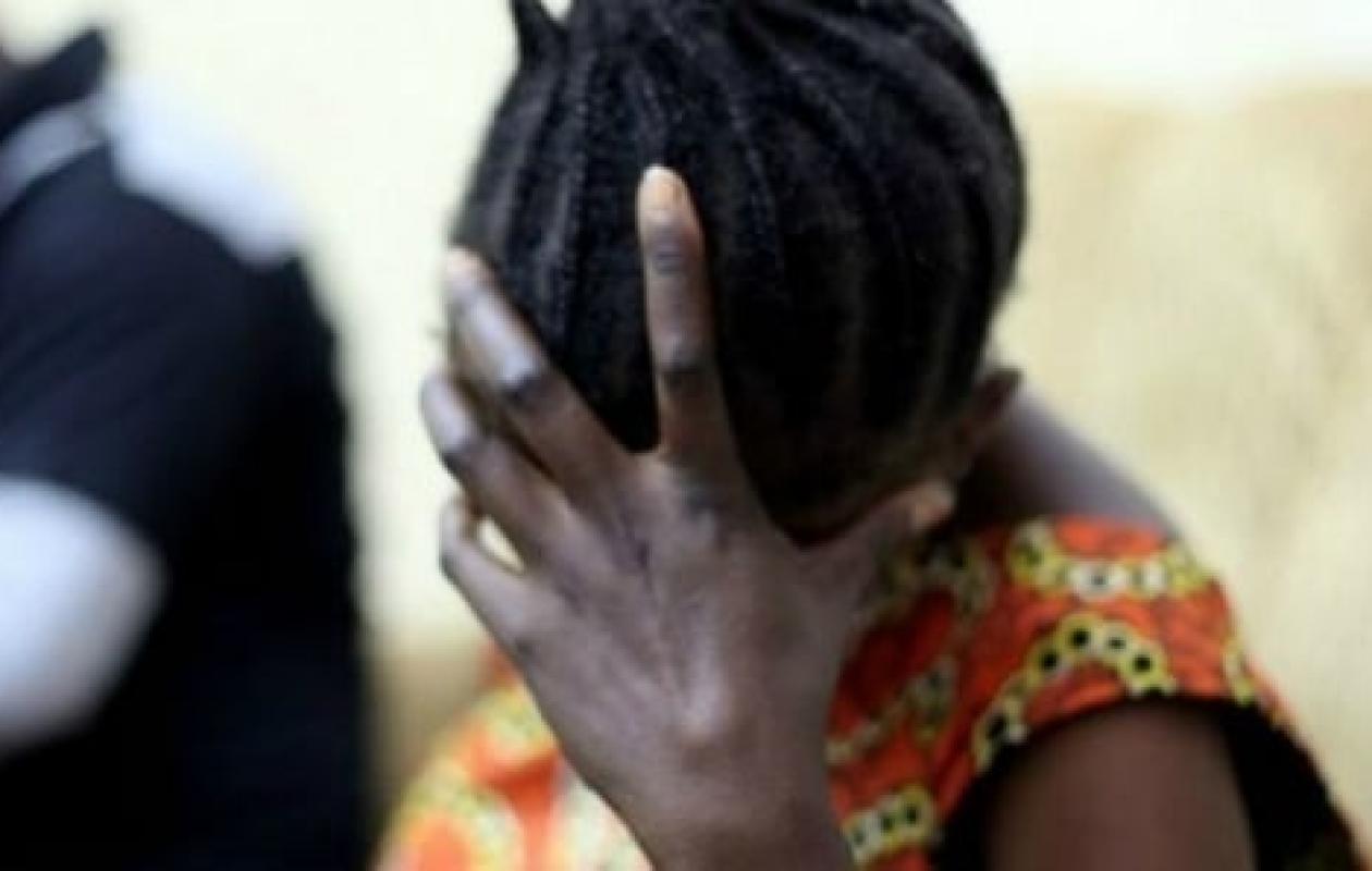 Thiès : la collégienne tue le maçon qui détenait ses vidéos intimes, son petit-copain l’aide à s’enfuir puis… la dénonce à la police
