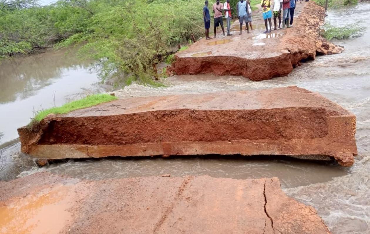 Mbour : Les fortes pluies coupent la circulation entre Nianing et Gandiol