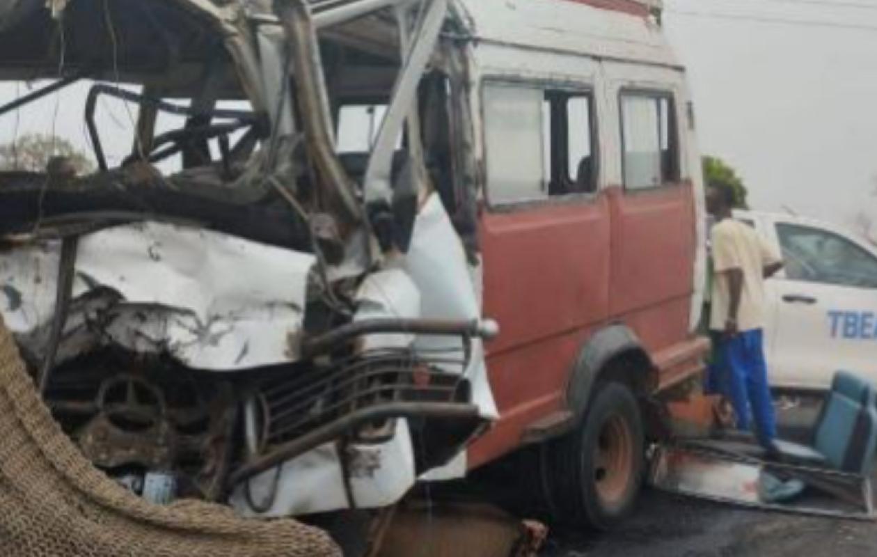 VELINGARA: Une collision entre un camion et un car fait un mort et trois blessés