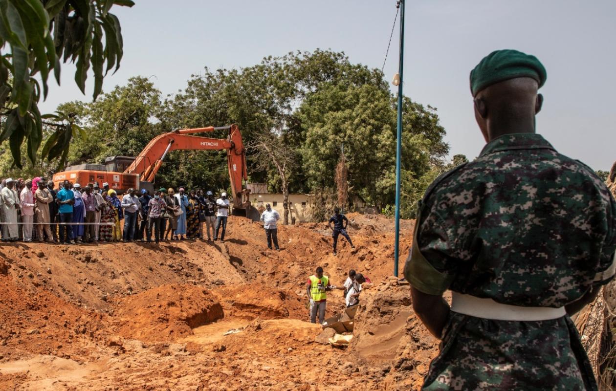 Gambie : Un ancien soldat arrêté après des affirmations sur un complot d’assassinat ayant visé Barrow