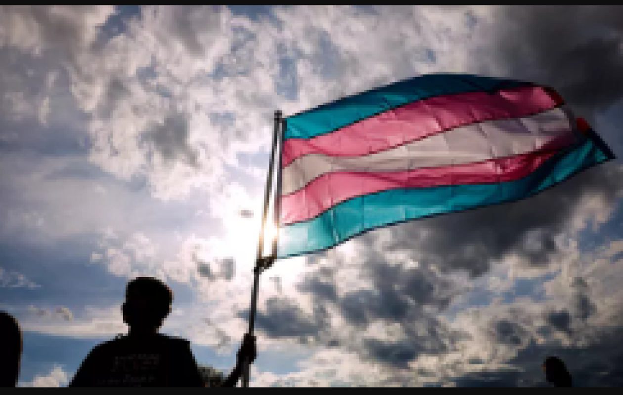 Plus de 2,8 millions de personnes aux États-Unis se considèrent comme transgenres, dont 3,3% des adolescents