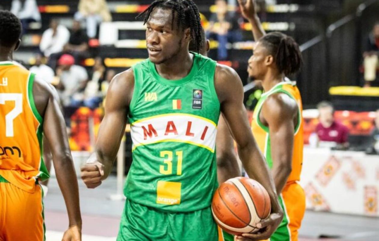 AfroBasket 2025: Aliou Diarra héroïque, le Mali renverse la Côte d’Ivoire et défiera le Sénégal en demi-finale