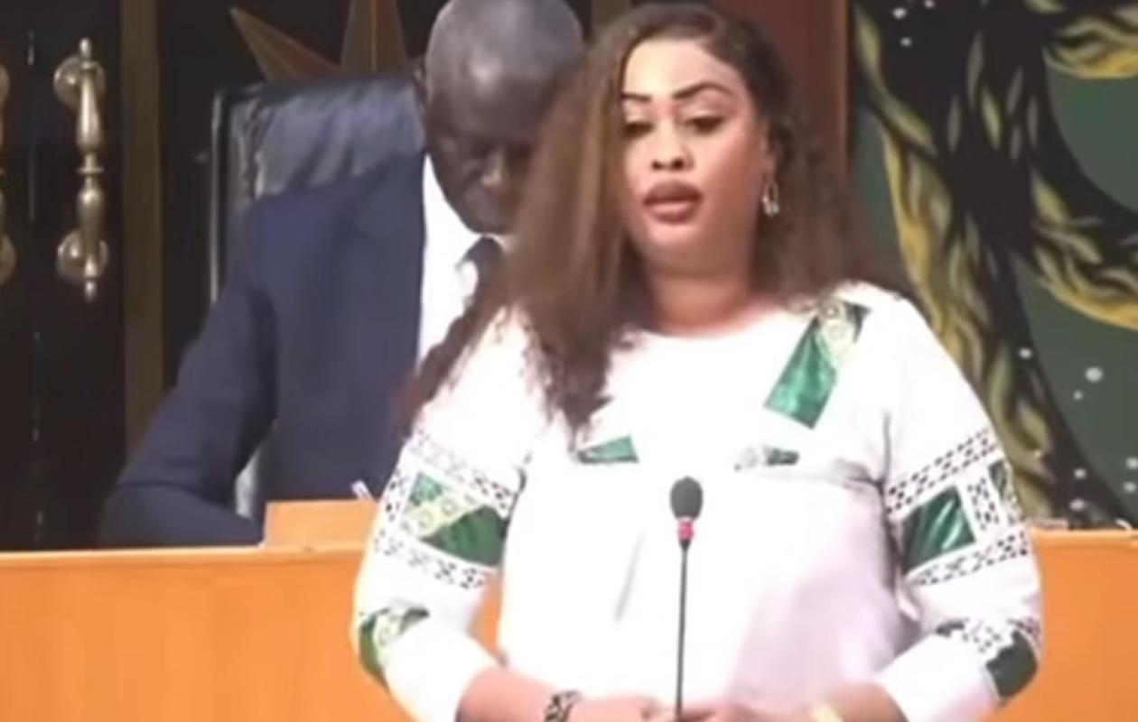 Keur Serigne Diebel : Une foule immense et de hautes personnalités accompagnent l'ancienne députée Fanta Sall à sa dernière demeure