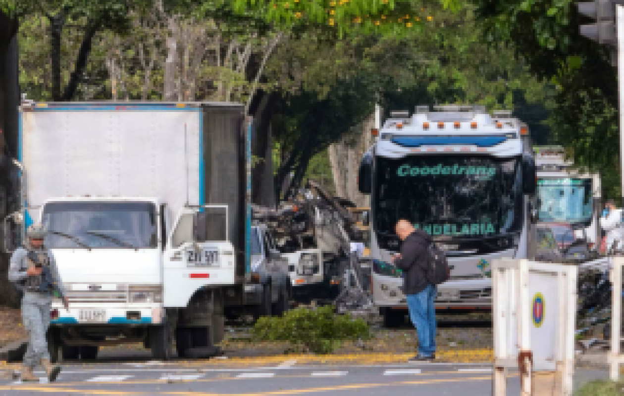 Cinq morts dans un attentat au camion piégé à Cali