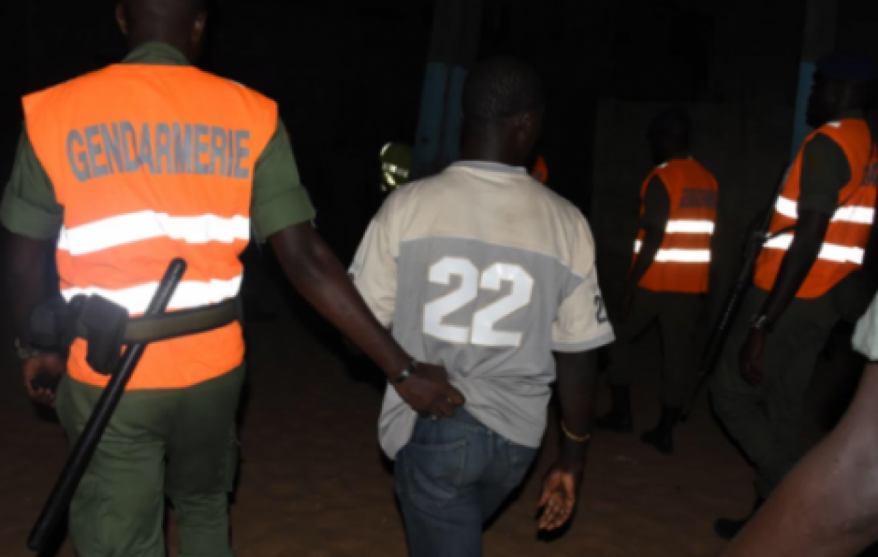 Hann Maristes : Un Guinéen arrêté pour vol de chaussures à la mosquée en pleine prière