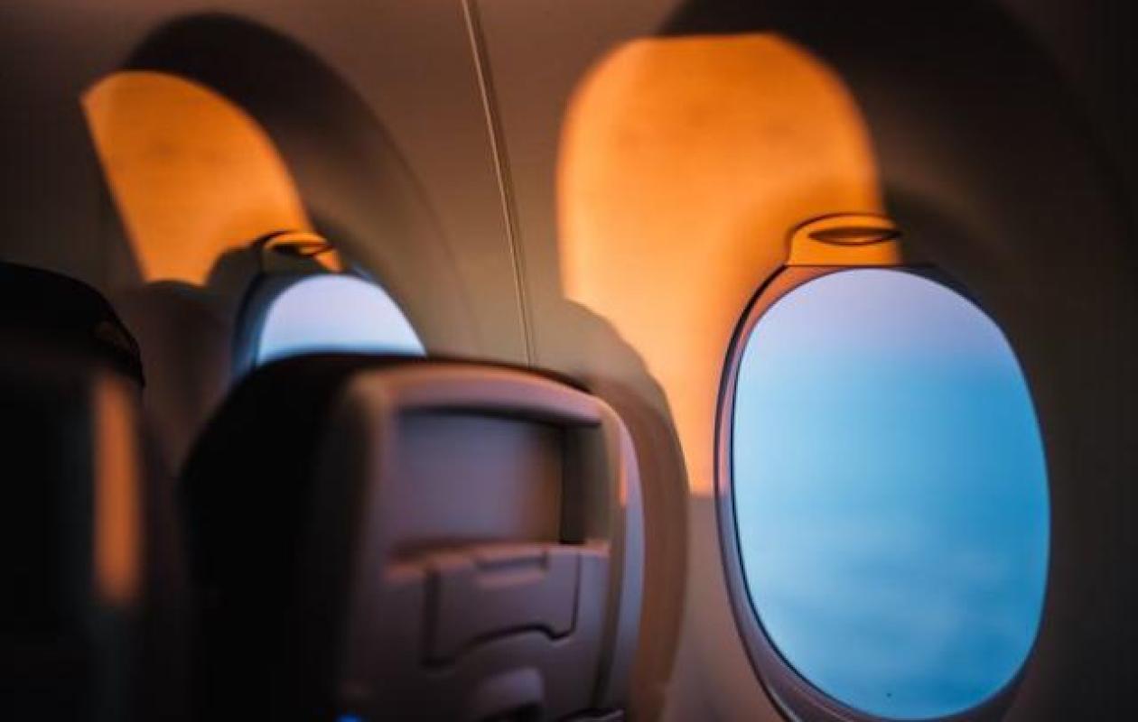 Etats-Unis : Deux compagnies américaines poursuivies pour avoir facturé des sièges côté hublot sans hublot