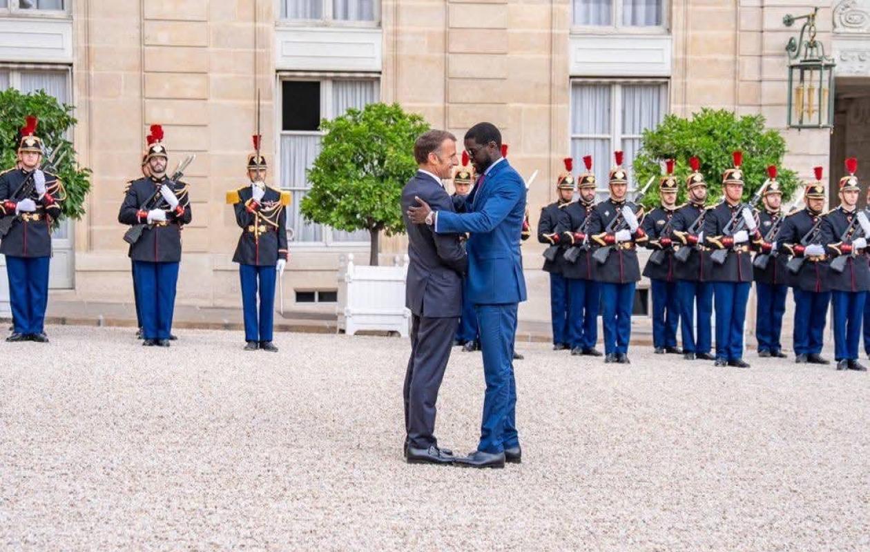 Sénégal-France: ni rupture, ni soumission