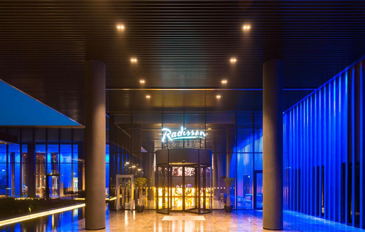 Hôtel Radisson Diamniadio : Le licenciement de 19 employés contractuels fait grand bruit
