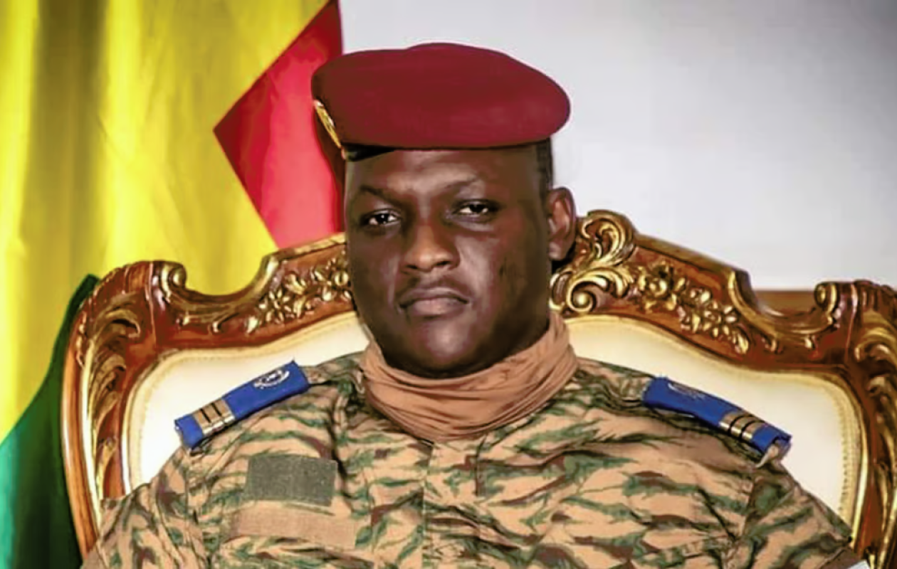 Burkina Faso : une nouvelle loi criminalise l’homosexualité