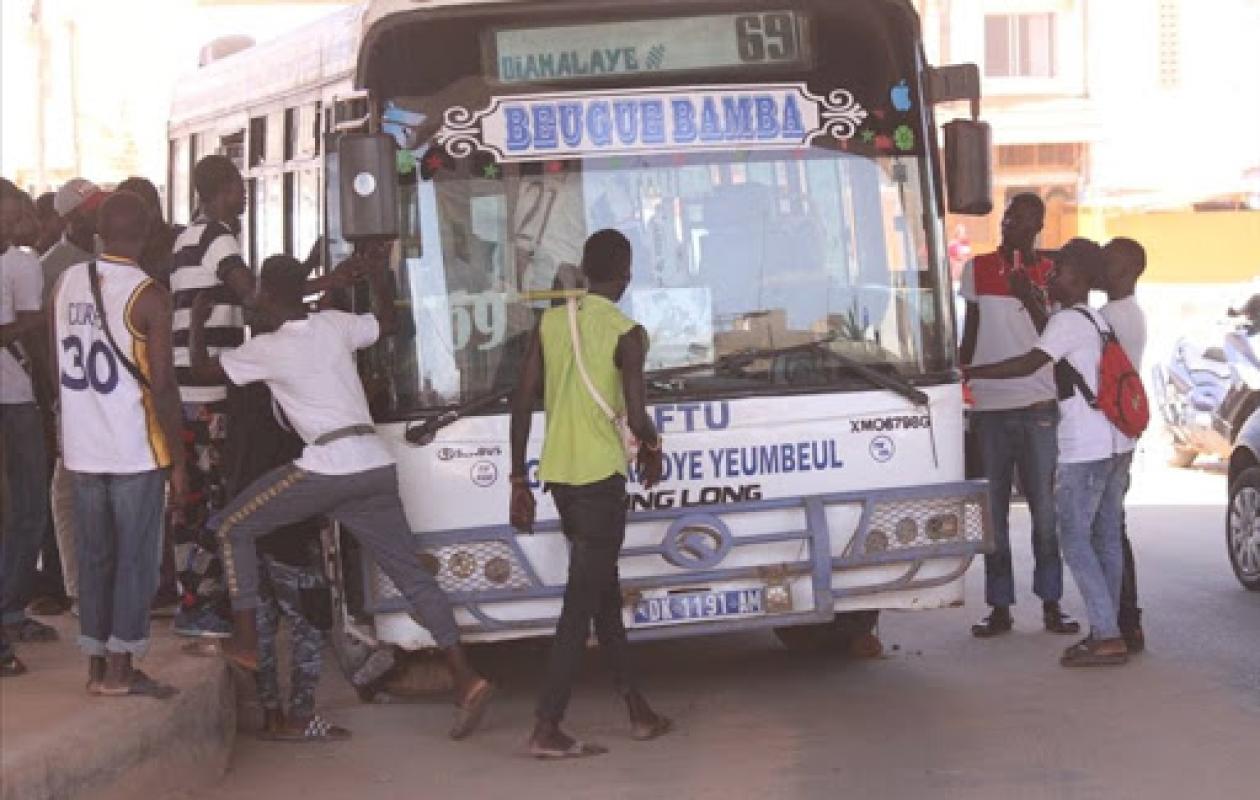 Bus Tata 53 : un passager interpellé pour comportement obscène