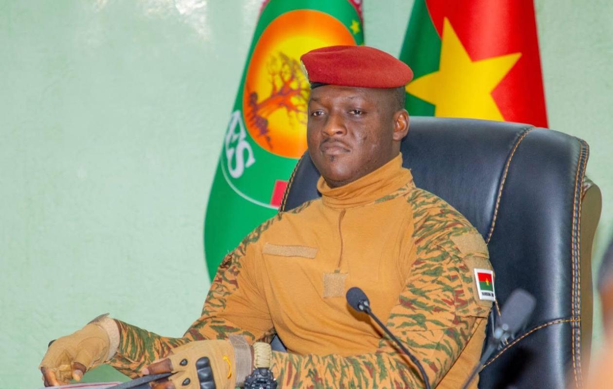 Burkina Faso : Révocation de 21 agents pour usage de faux diplômes