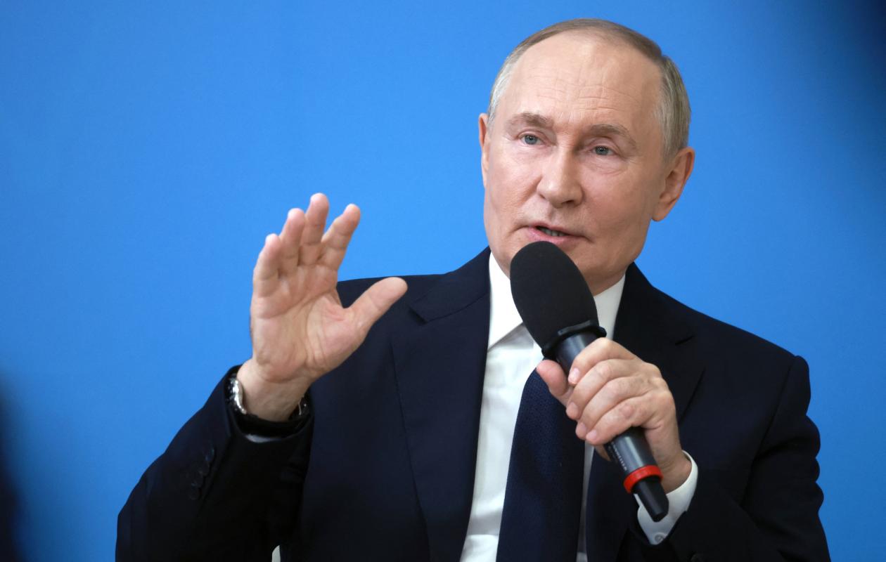 Ukraine: n'importe quelle force occidentale sera une "cible légitime" pour l'armée russe (Poutine)