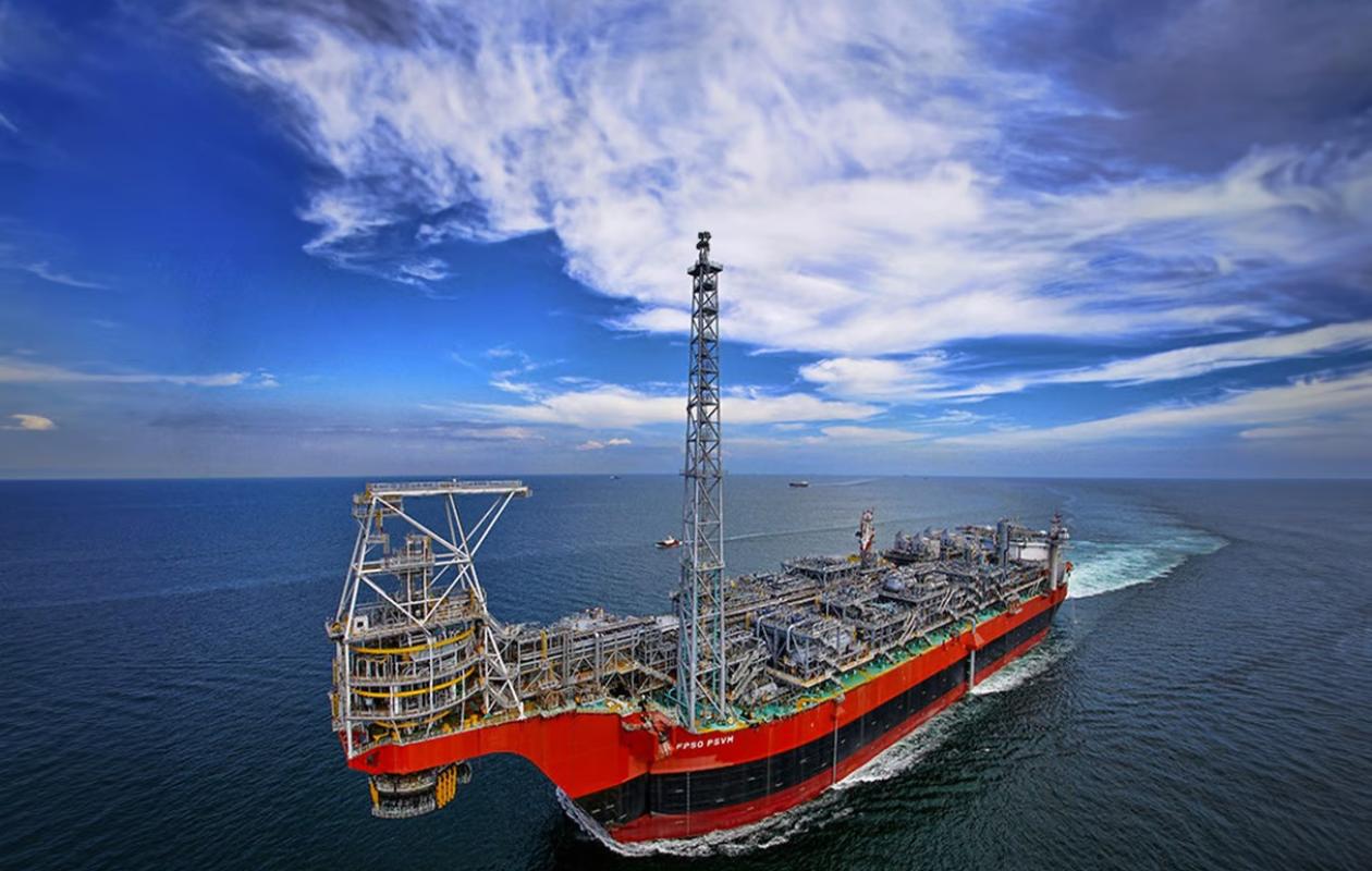 Montée en puissance du pétrole et des mines : un moteur clé du redressement commercial