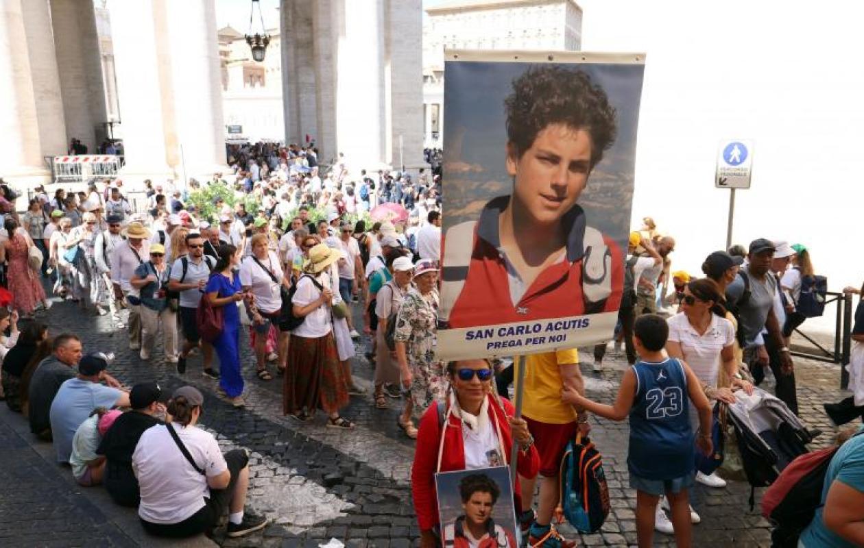 L’Eglise catholique canonise Carlos Acutis : À 15 ans, il devient le premier saint du XXIe siècle