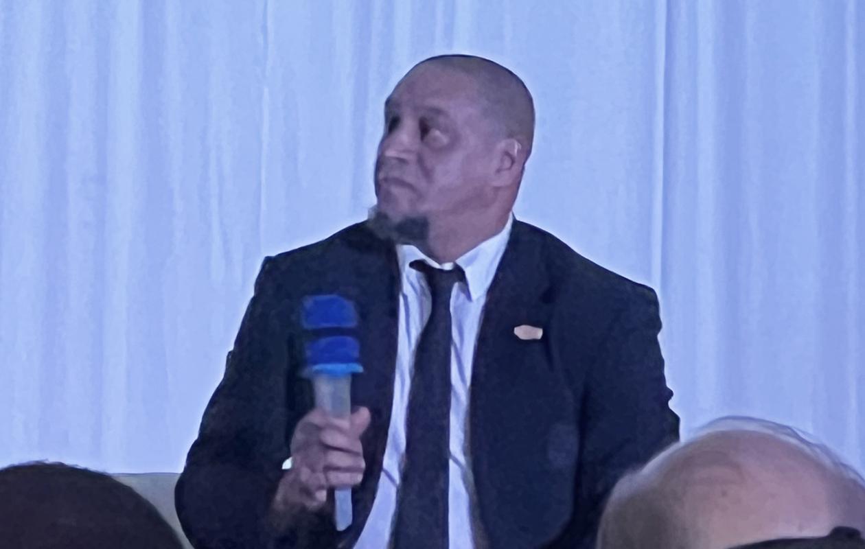 Roberto Carlos : Entre vestiaire, rituels insolites et souvenirs impérissables