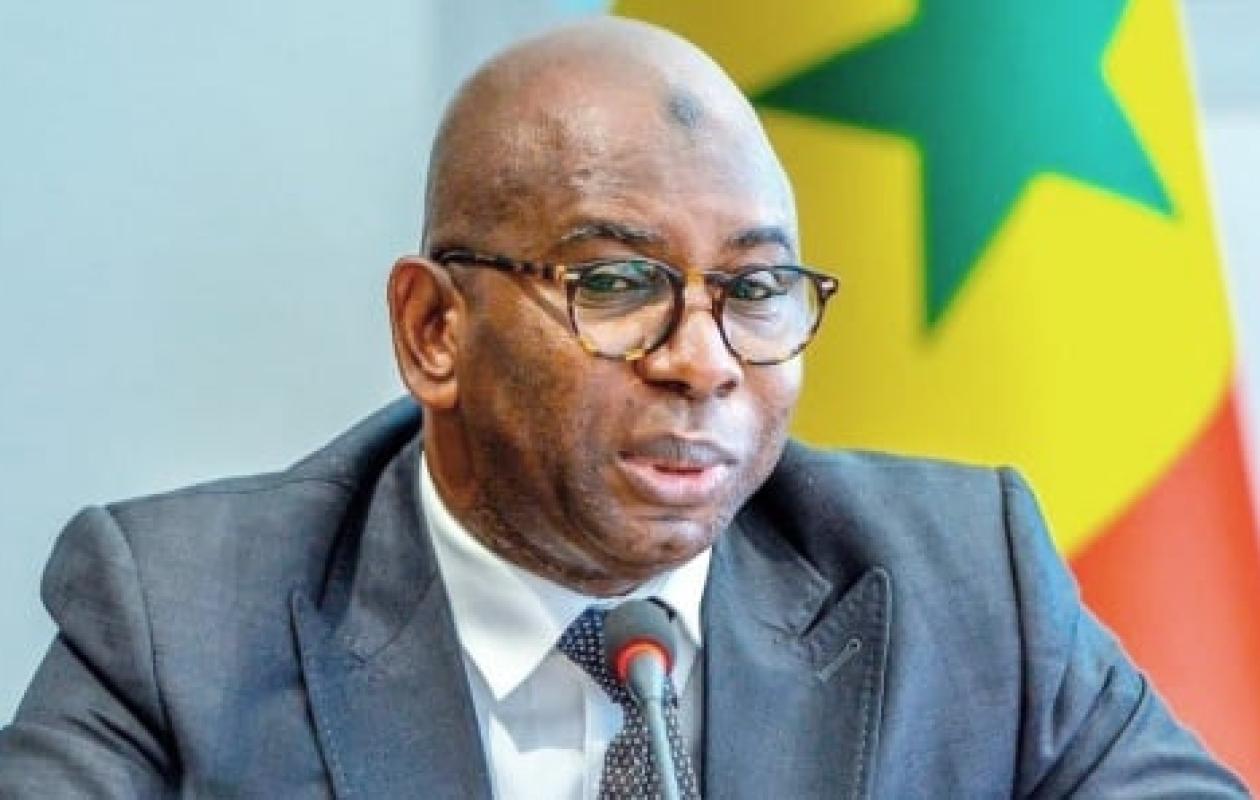 Rentrée scolaire 2025-2026 : Moustapha Guirassy et Général Birame Diop lancent à Thiès l'opération de dotation de matériels pour l'ensemble des académies