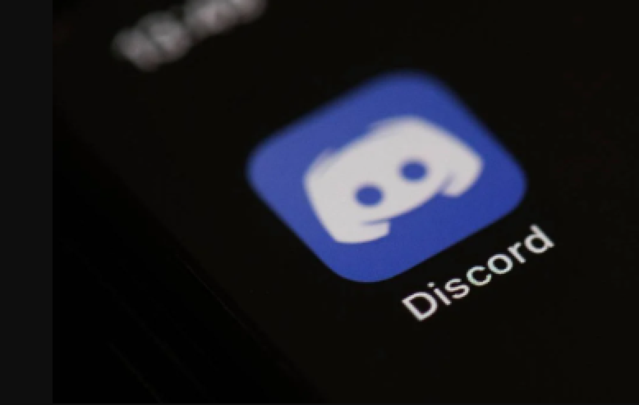 Assassinat de Charlie Kirk : Le suspect avait laissé un mot et échangé des messages sur « Discord » après la fusillade
