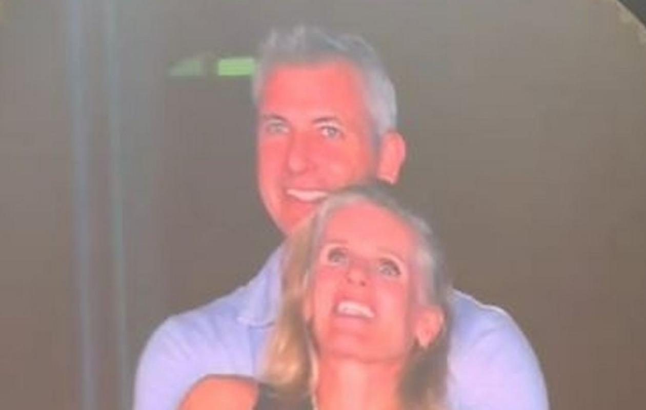 Kiss Cam au concert de Coldplay : Grosse révélation sur le mari de la femme filmée dans les bras du PDG d'Astronomer