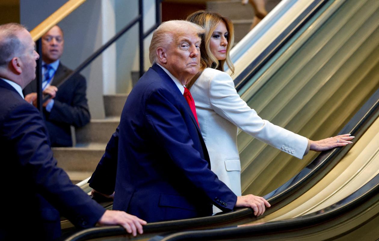 Trump réclame une enquête pour « sabotage » après des problèmes techniques