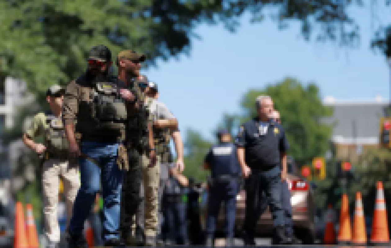 Blessé par la police de l'immigration, un Américain réclame 50 millions de dollars à l'administration Trump