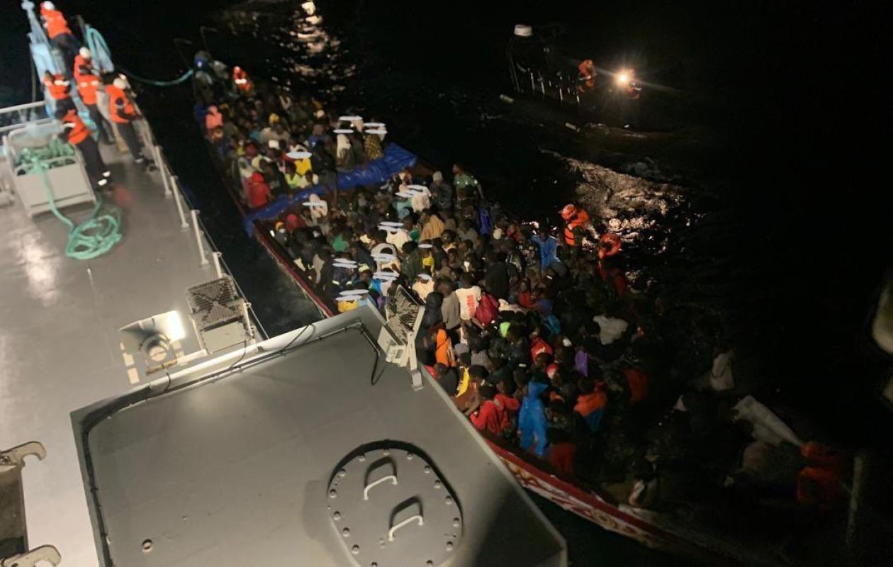 Dakar : La Marine sénégalaise intercepte une pirogue avec 282 migrants, la route Atlantique reste meurtrière