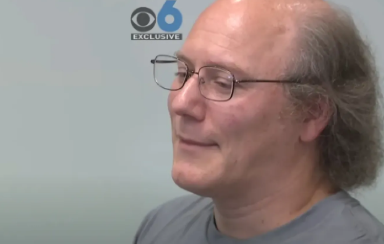 Un Américain avoue le meurtre de ses parents à la télévision et est arrêté en direct