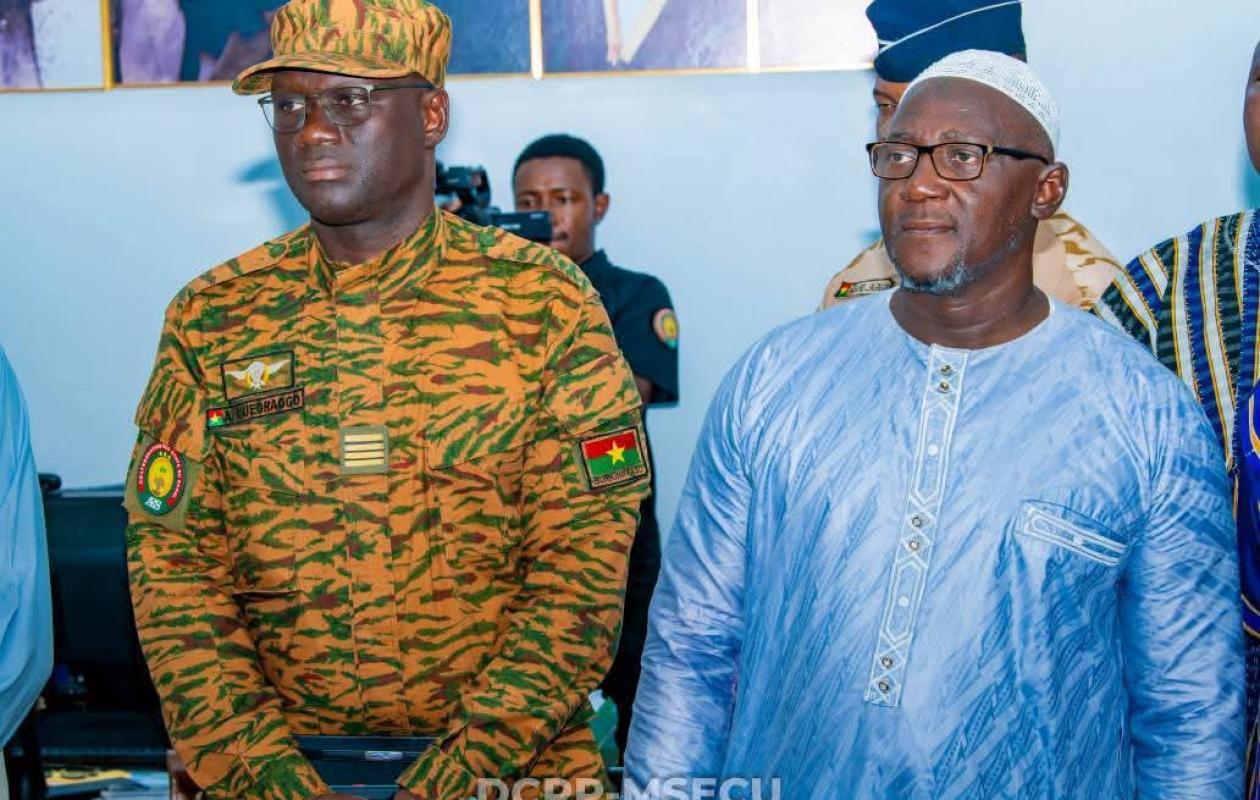 Burkina Faso : Polémique autour de l’usage du drapeau national