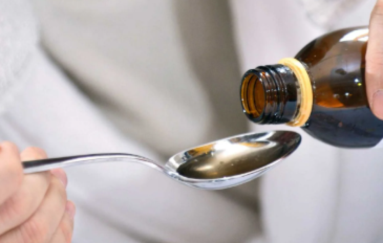 Inde: Un sirop pour la toux contaminé au diéthylène glycol tue neuf enfants, entraînant une interdiction nationale