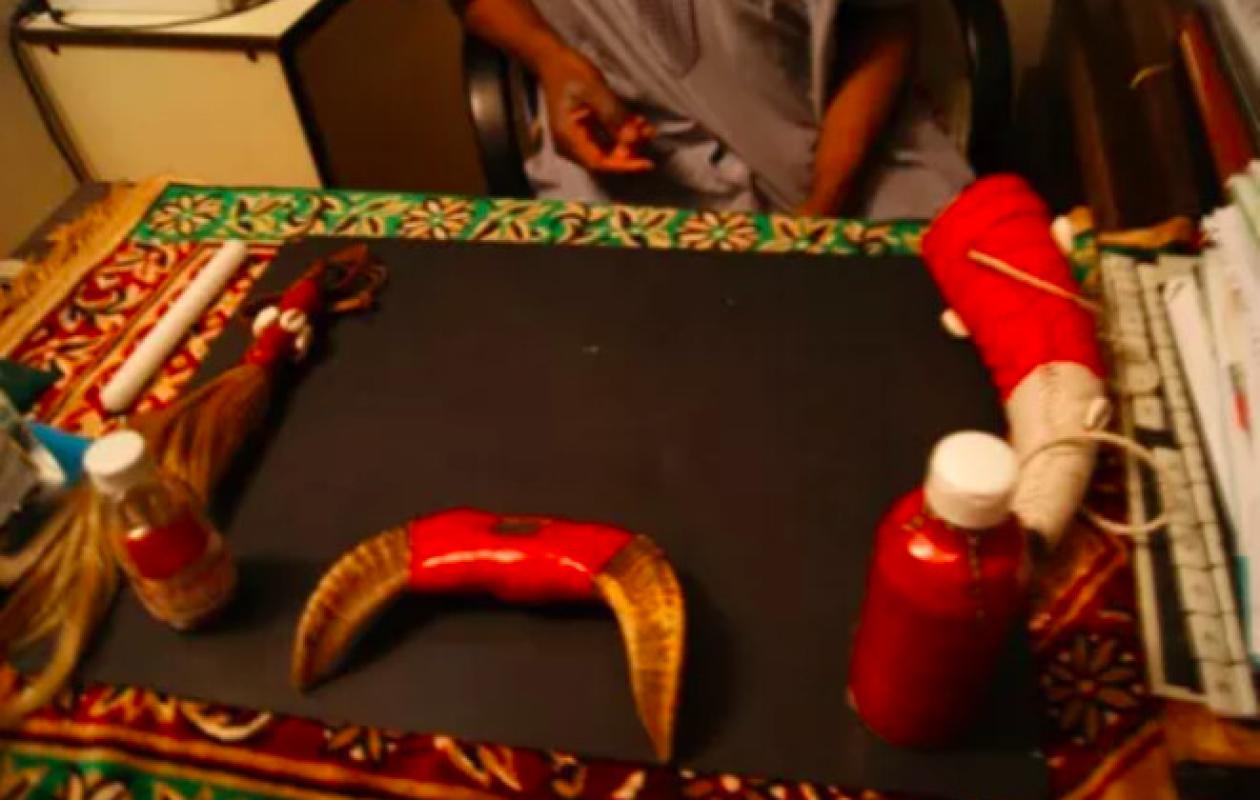 Thiadiaye : un commerçant accusé d'acte contre nature sur un jeune homme, talismans mystiques et vidéo choc au tribunal
