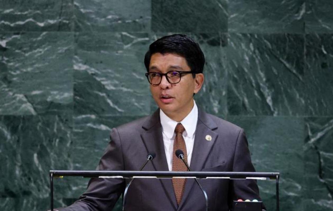 Manifestations à Madagascar : un général de l’armée de terre nommé premier ministre, pour tenter de mettre fin aux contestations