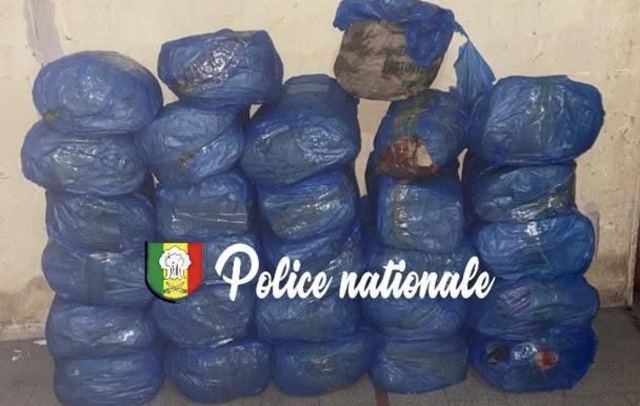 Nguékhokh : saisie de 20 blocs de chanvre indien, un policier blessé lors de l’intervention