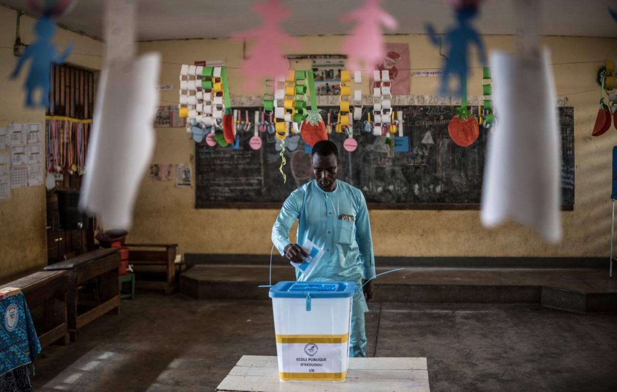 Le Cameroun aux urnes pour la présidentielle, Biya grand favori pour un 8e mandat