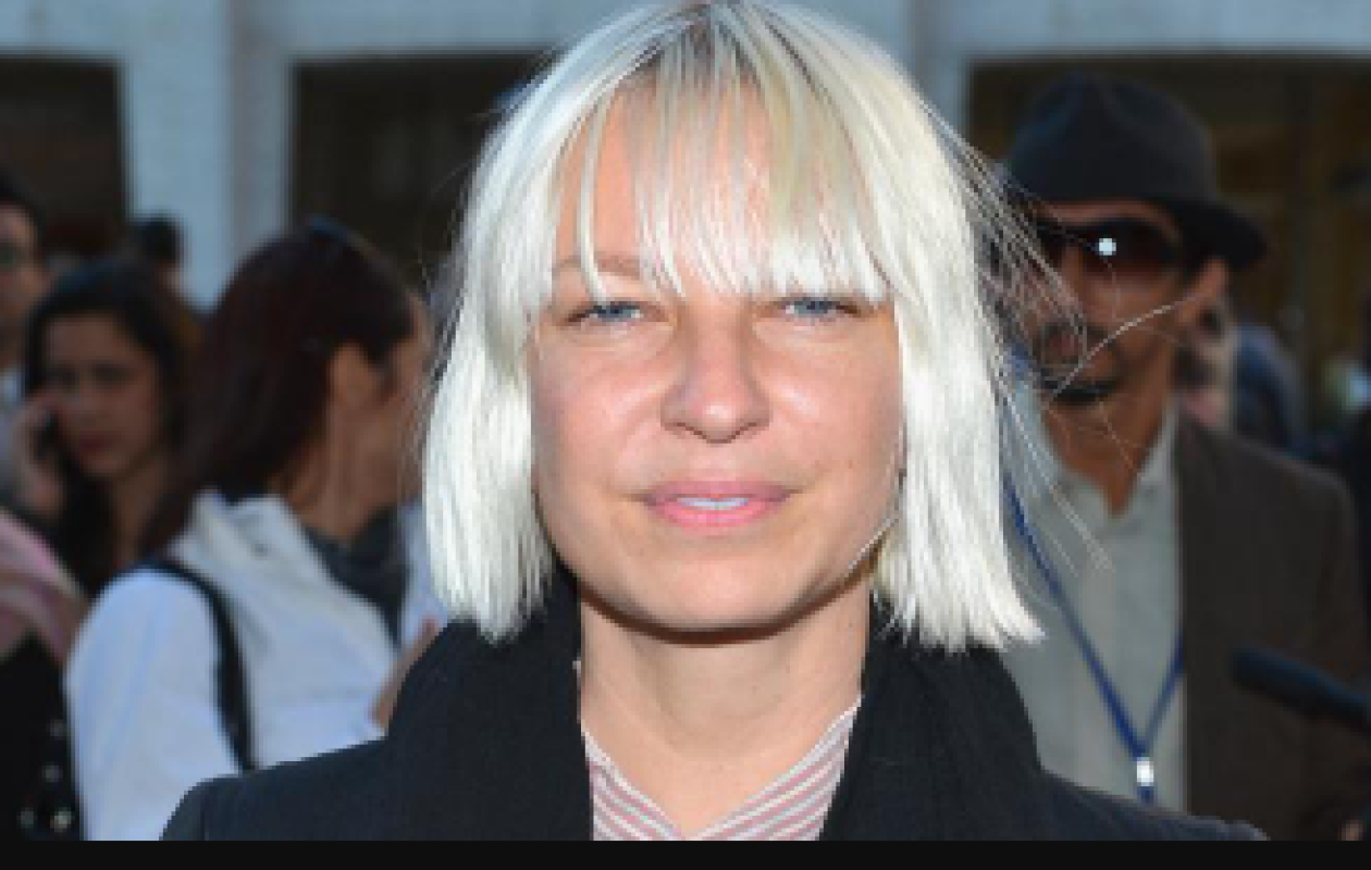 Sia : son ex-mari lui demande une pension alimentaire de plus de 250.000 dollars par mois