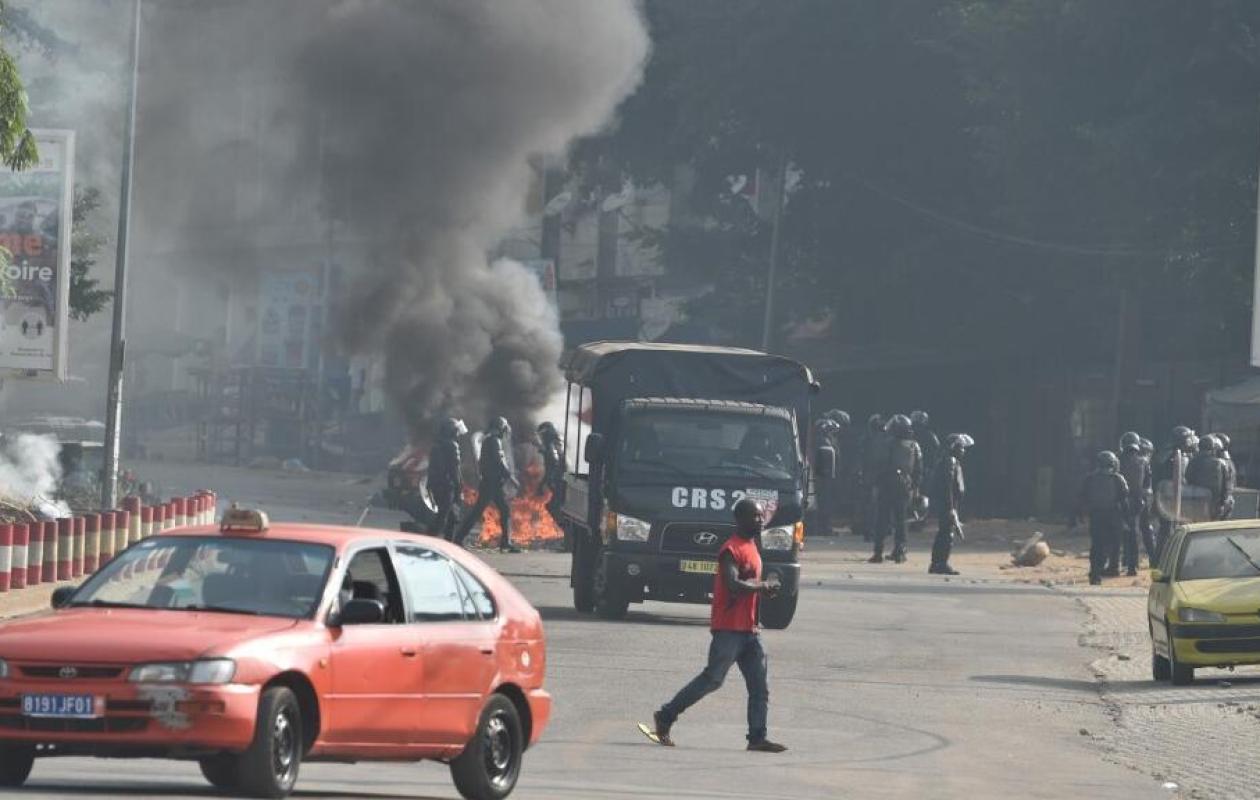Côte d'Ivoire : un mort dans une manifestation contre le pouvoir