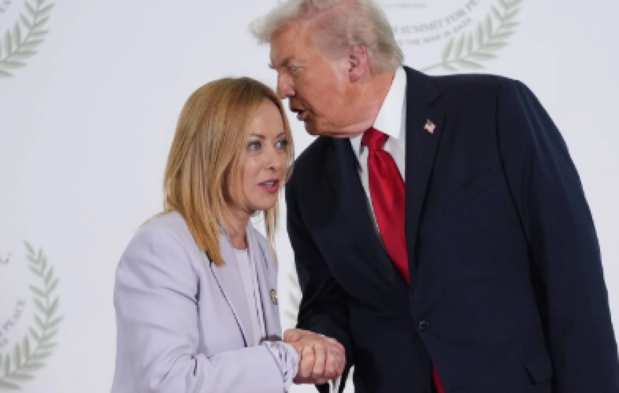 Sommet sur Gaza : « Une belle jeune femme »… Sans scrupule, Trump réduit Meloni à son physique