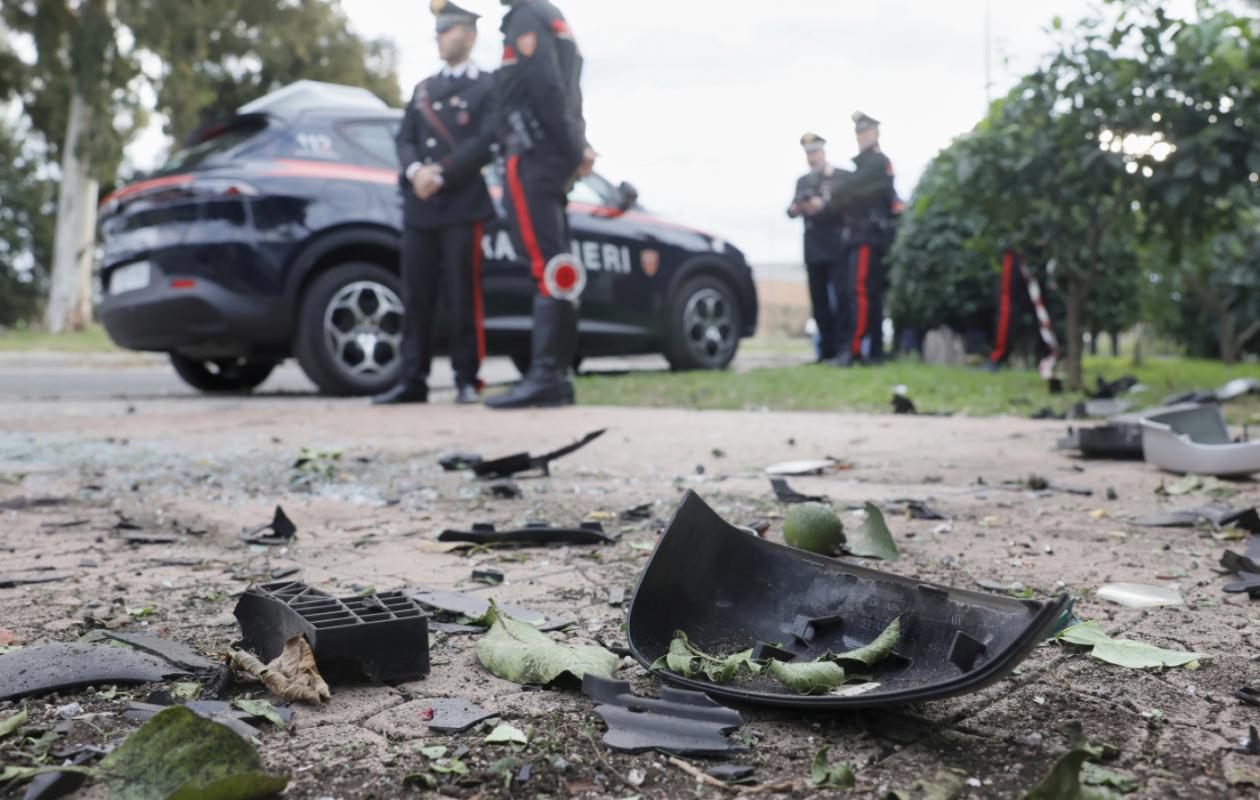 Italie: une bombe explose sous la voiture d'un journaliste renommé