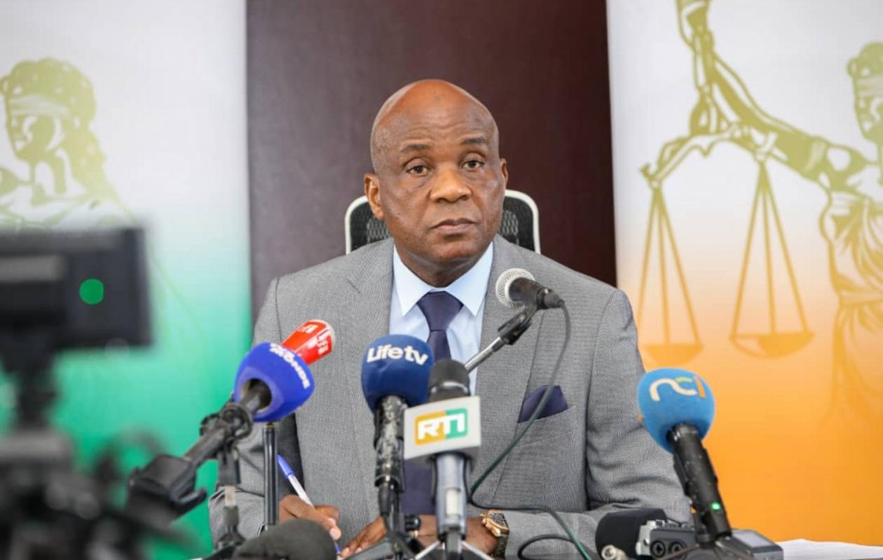Côte d’Ivoire : le procureur évoque le « terrorisme » après l’analyse des téléphones saisis lors de la marche du 11 octobre