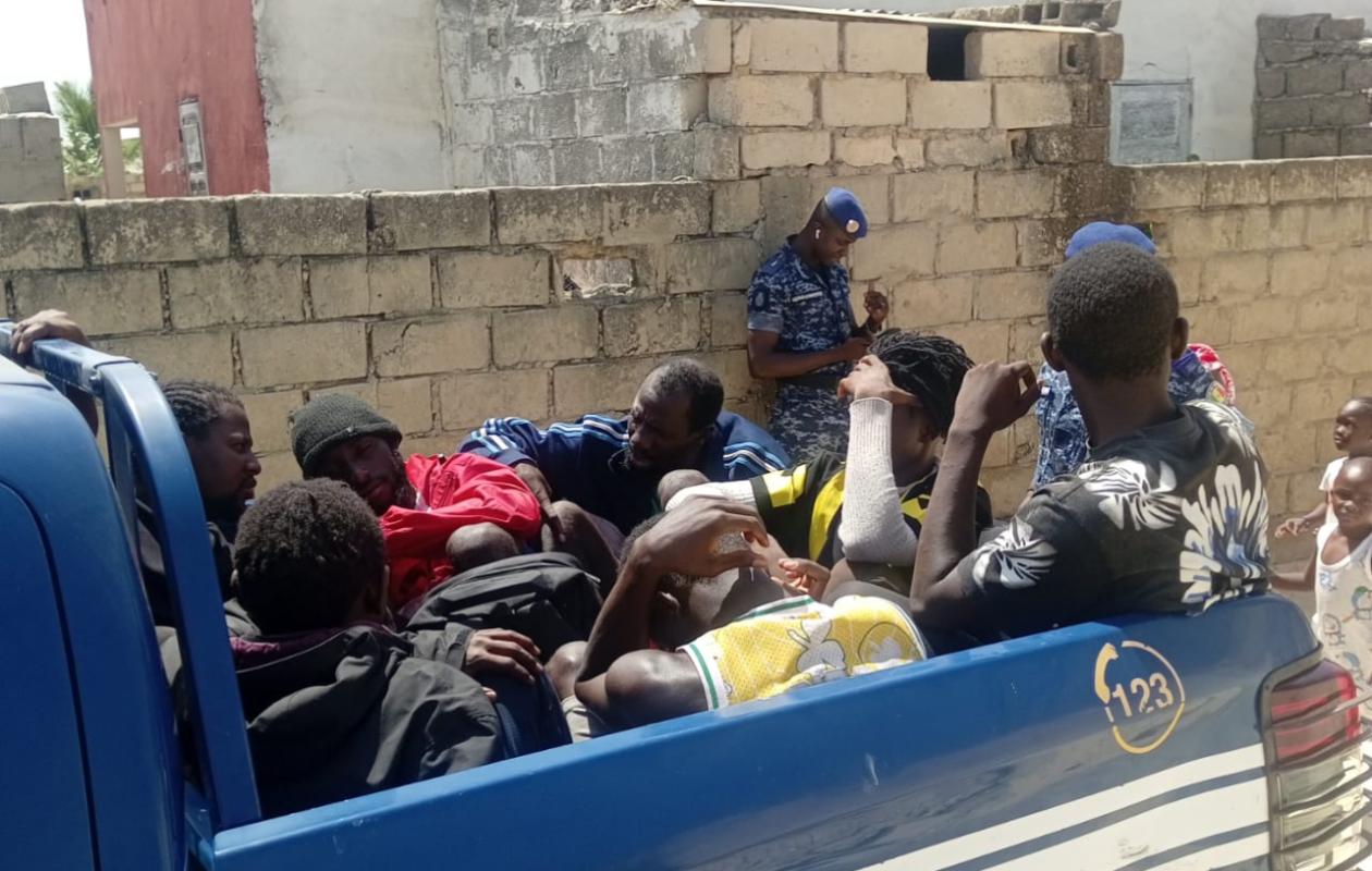 Saint-Louis : Une Pirogue partie de la Gambie s'échoue avec 16 migrants