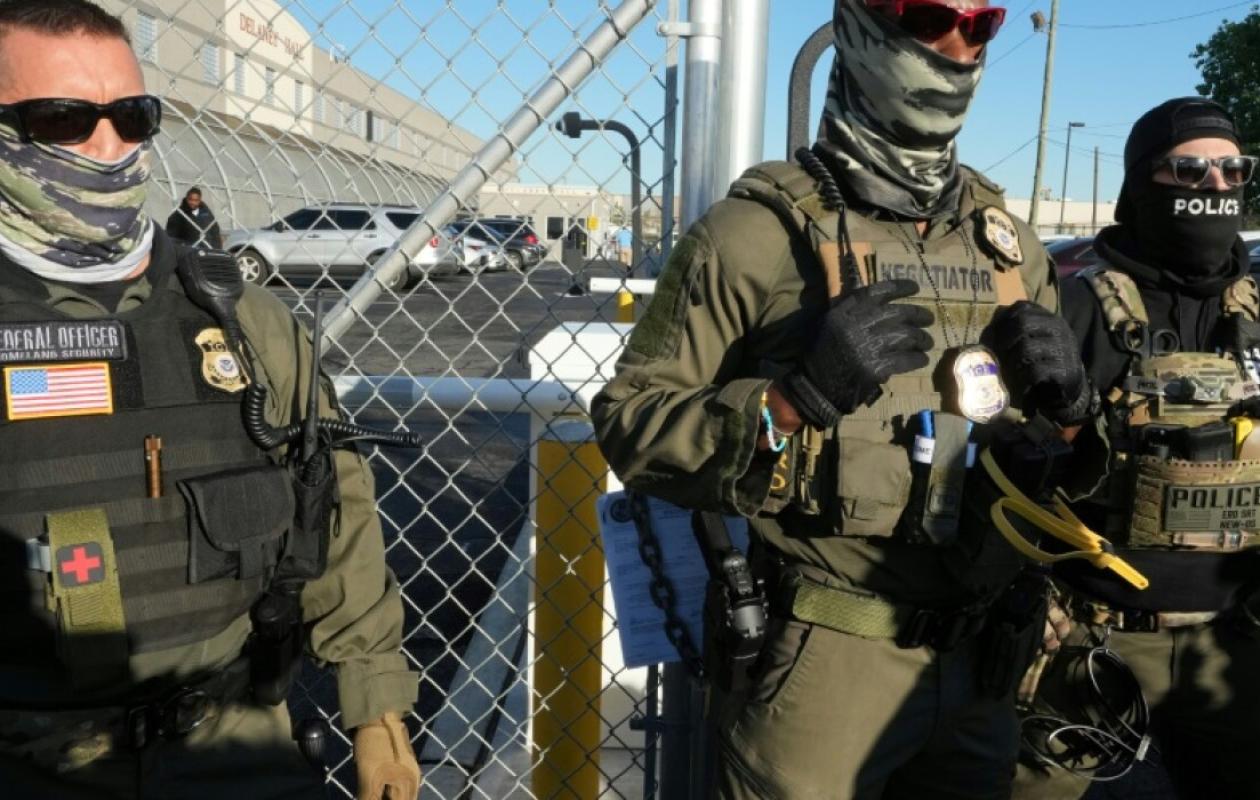 A Washington, la police migratoire sème la peur, les habitants se rebiffent