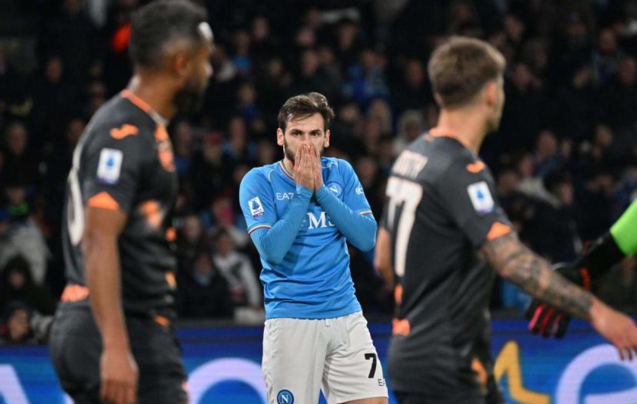 Italie: Naples désarçonné par le Torino