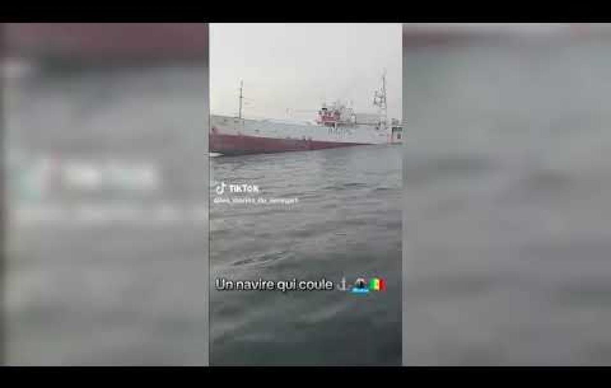 Rufisque : Un bateau sans équipage s'échoue sur la plage