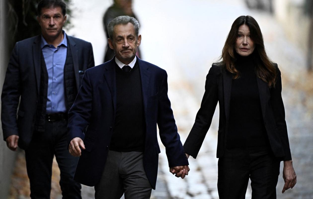 France: Sarkozy est arrivé à la prison pour y être incarcéré