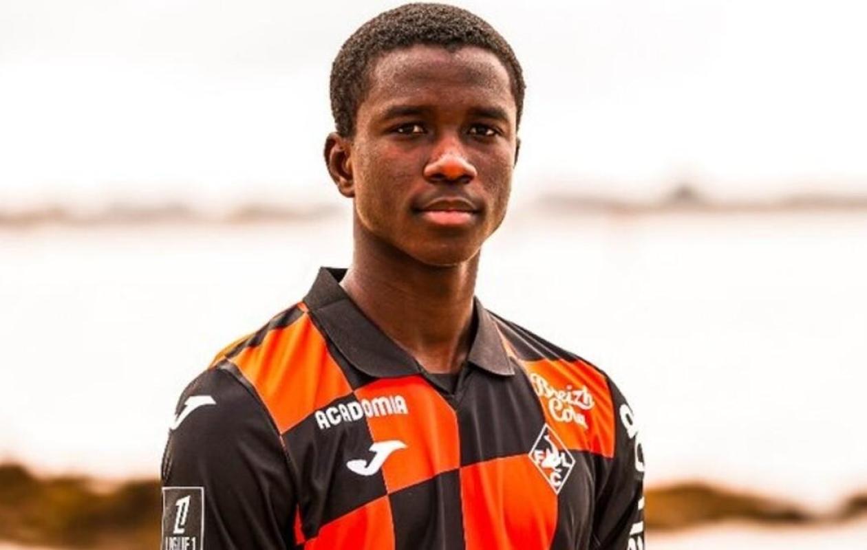 Découverte : Abdoulaye Faye trace son chemin à Lorient FC