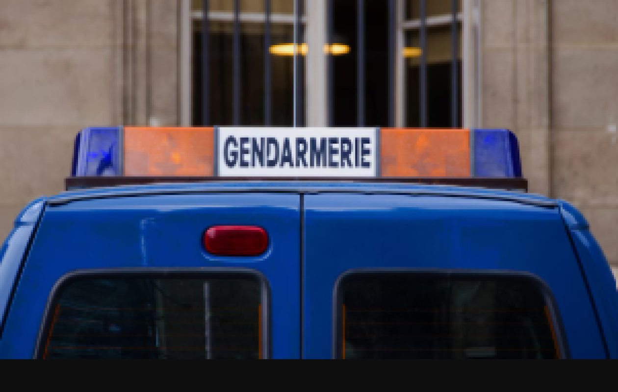 Séquestrée pendant des années, elle “mangeait de la bouillie mélangée à du liquide vaisselle”