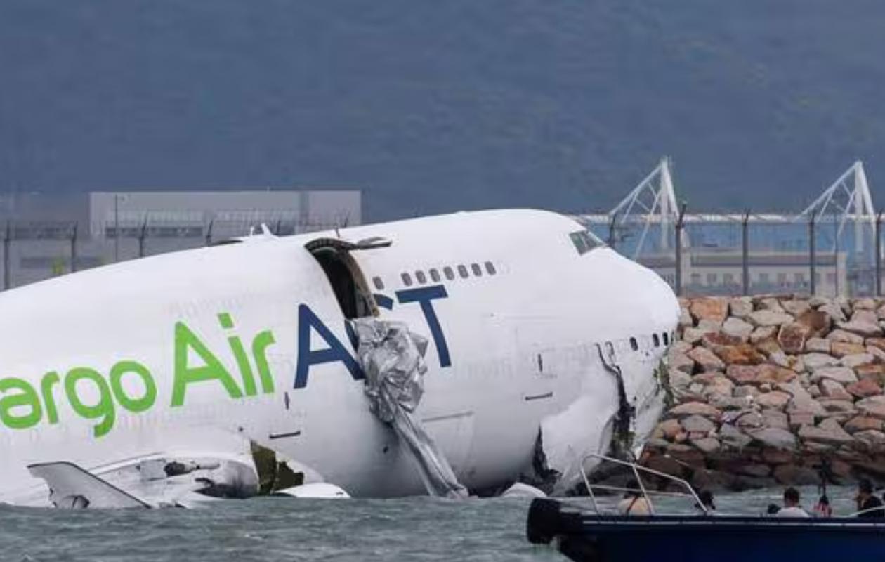 Boîtes noires récupérées après un accident aérien à Hong Kong