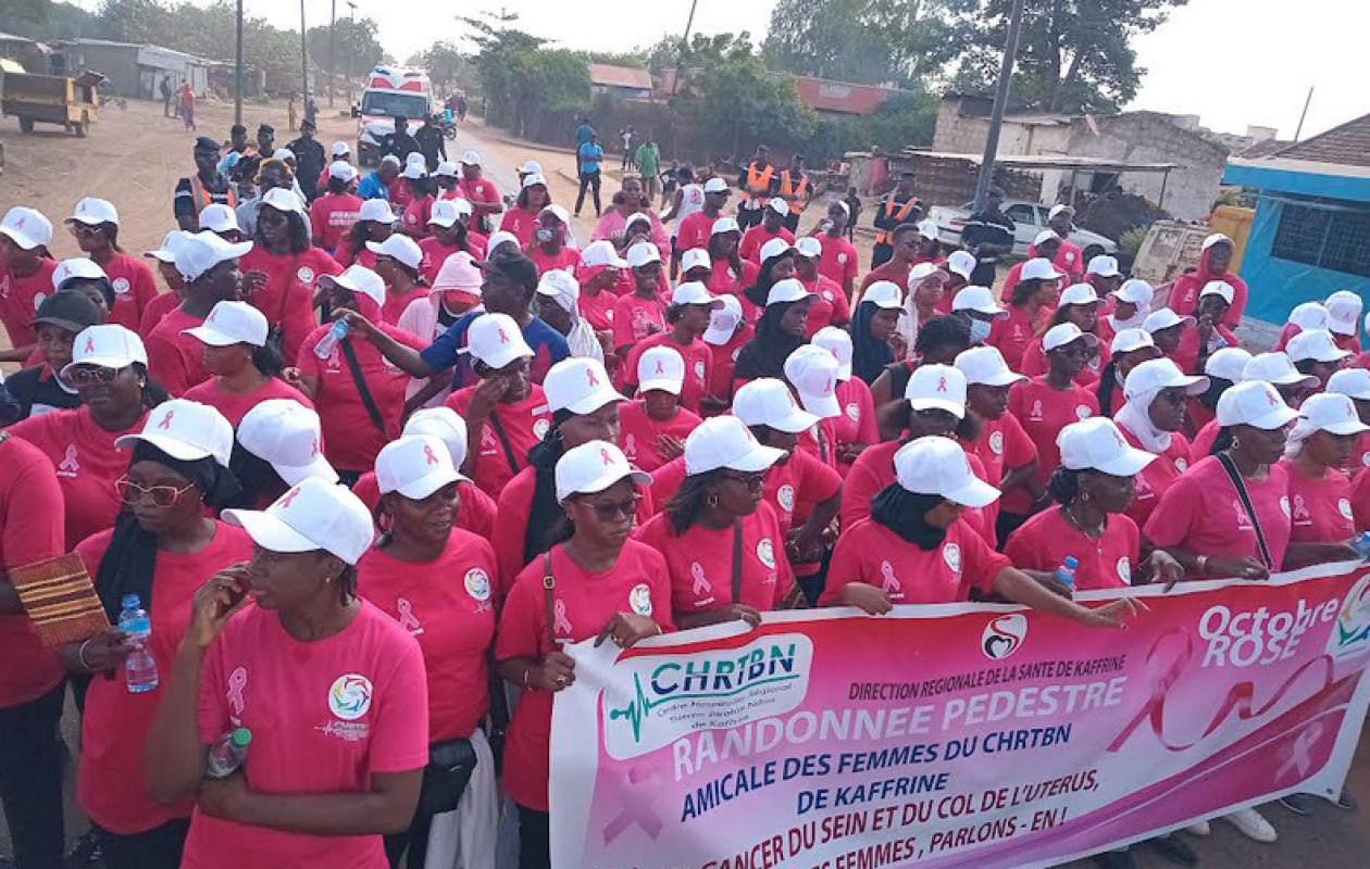 Kaffrine : l’Amicale des femmes de l’Hôpital régional se mobilise contre le cancer à travers une randonnée pédestre